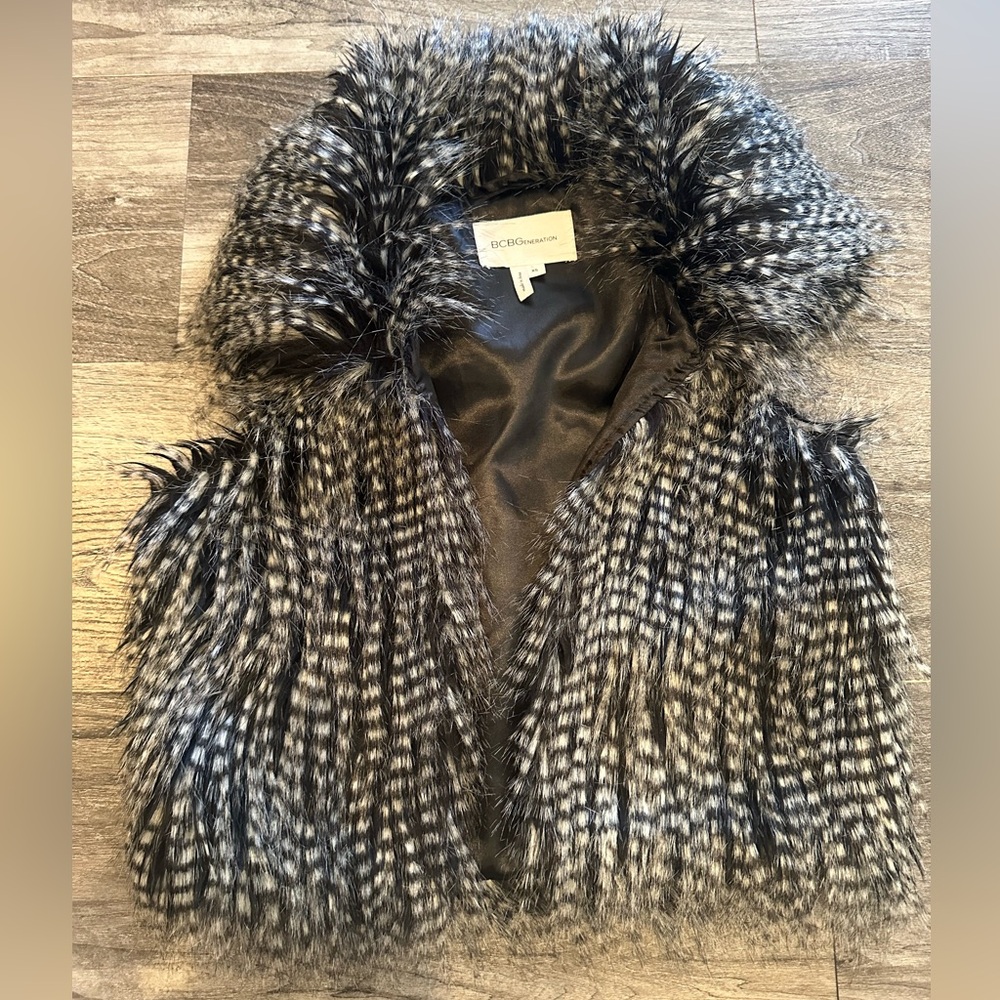 BCBGeneration Faux fur Vest Euc XS